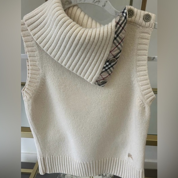 Burberry Sweaters - Burberry Equestrian Knight Sweater Vest Womens Cowl Neck Nova Check Plaid Sz 4